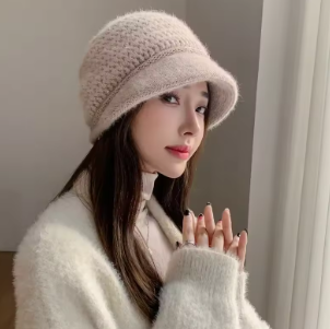 BLUSH | Thermomütze mit Ohrenschutz