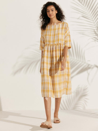 LINEN MIDI DRESS WITH THREE-QUARTER SLEEVE CUT