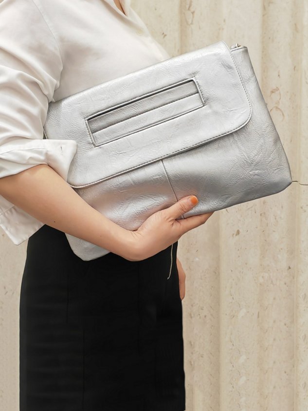 MAGNETISCHE CLUTCH-TASCHE MIT GROSSEM FASSUNGSVERMÖGEN