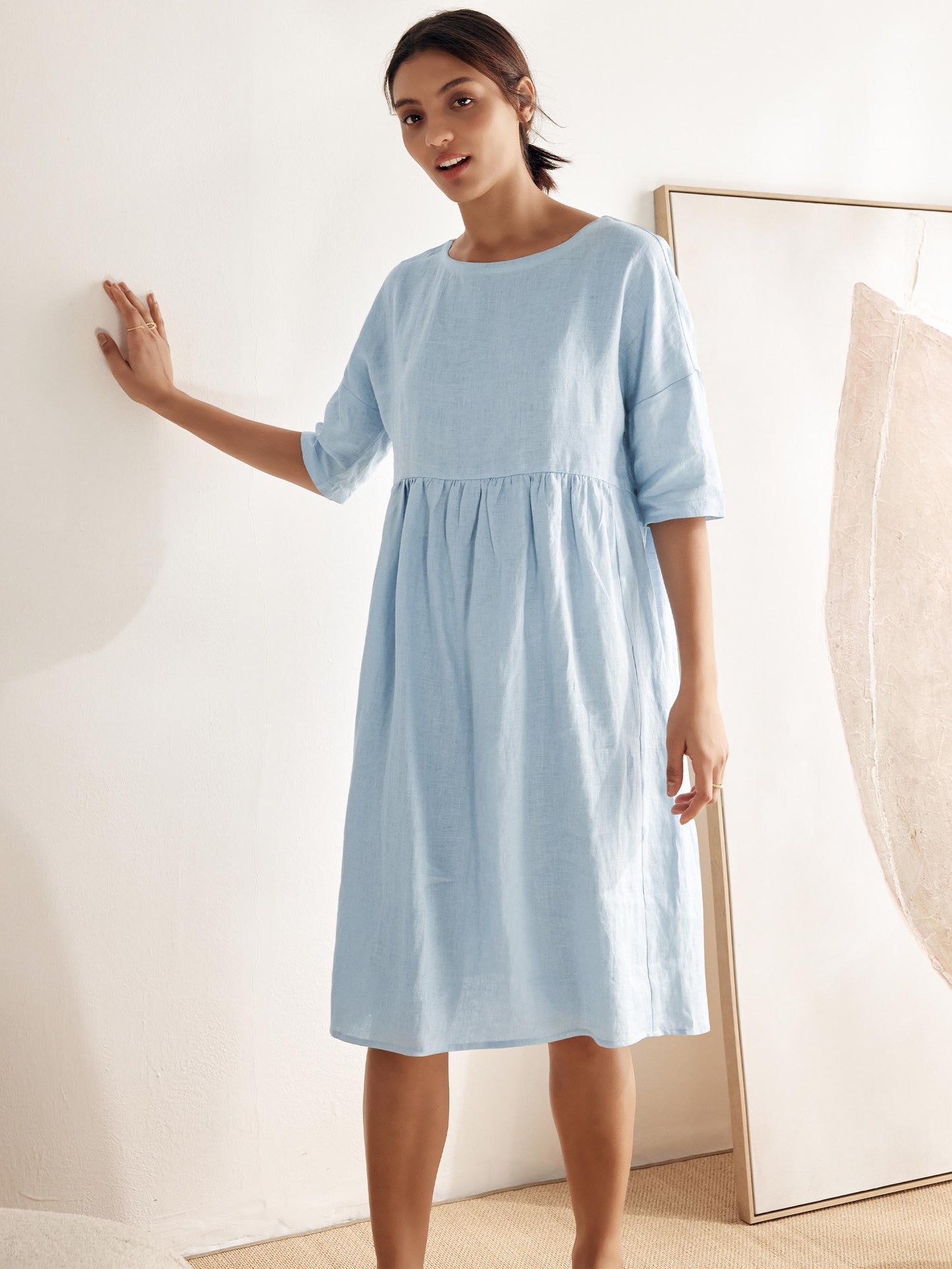 LINEN MIDI DRESS WITH THREE-QUARTER SLEEVE CUT