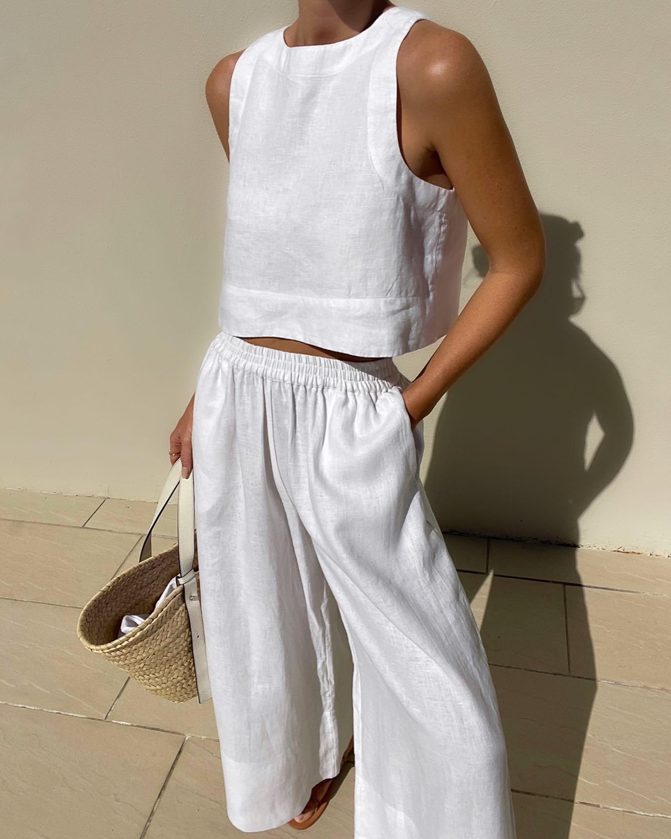 TWO-PIECE PLAIN SLEEVELESS SET