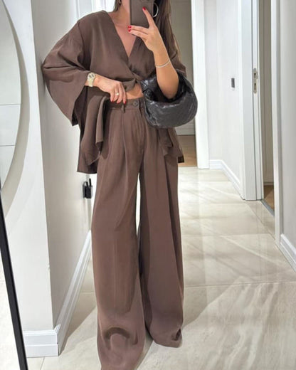 RELAXED TWO-PIECE V-NECK SET
