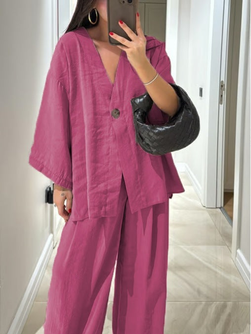 RELAXED TWO-PIECE V-NECK SET