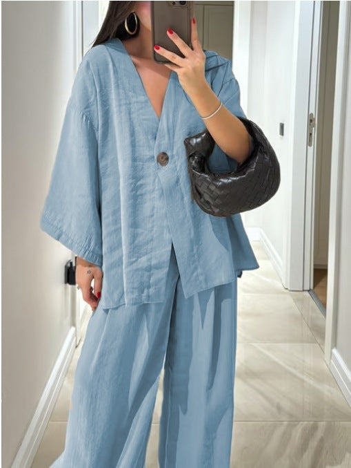 RELAXED TWO-PIECE V-NECK SET