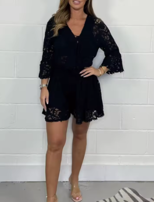 DAFNE | Set with cutouts