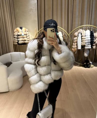 RIHANNA | Premium short jacket in real fox fur