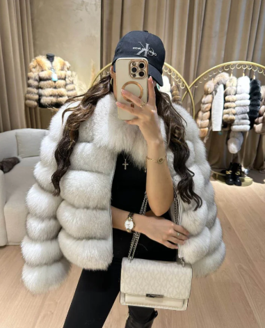 RIHANNA | Premium short jacket in real fox fur