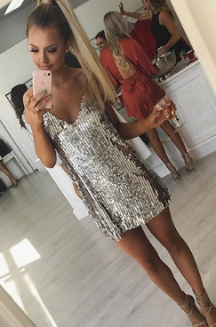 VESTIDO MINI LENTEJUELAS ESCOTE V