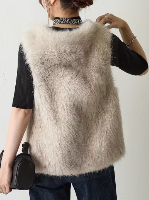 AURIS | Sleeveless faux fur vest
