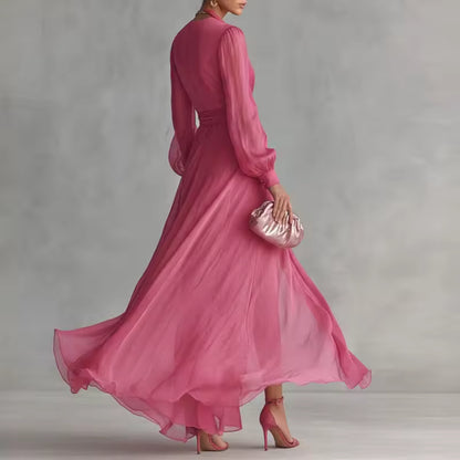 FLIESSENDES MAXIKLEID MIT V-AUSSCHNITT UND GÜRTEL