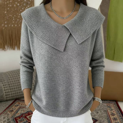 SWAN | Sweater with pleated neck