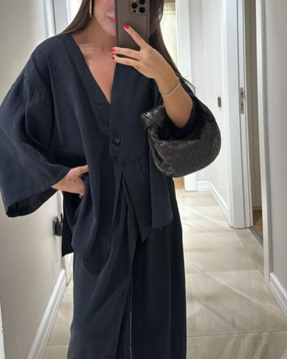 RELAXED TWO-PIECE V-NECK SET