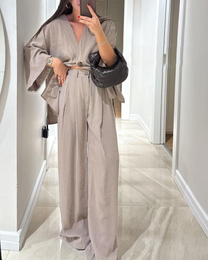 RELAXED TWO-PIECE V-NECK SET