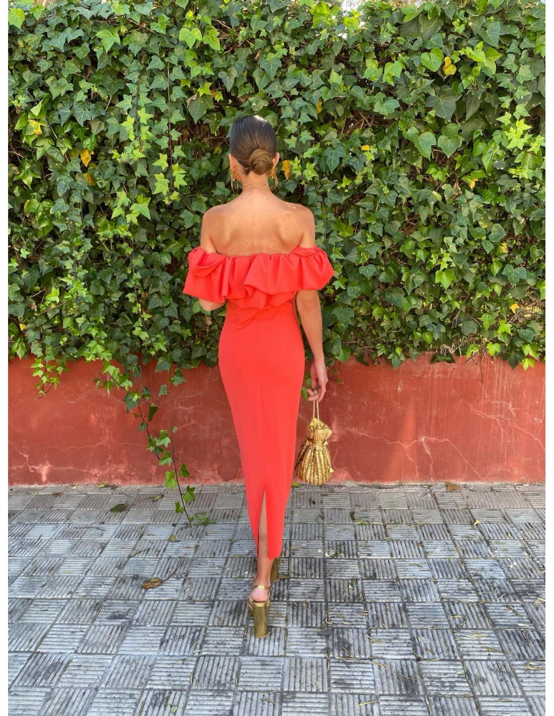 VESTIDO LARGO CON VOLANTES